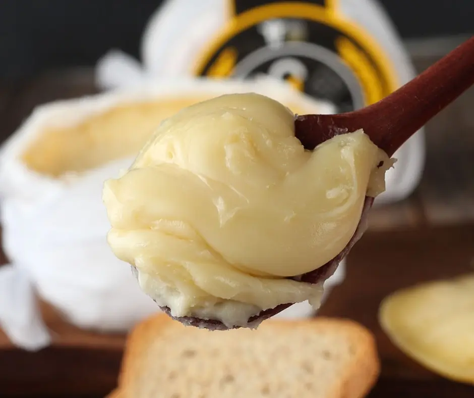jordão 4 - Miguel Barroso Colher com queijo do Jordão pasta mole cremoso espalhável como manteiga