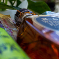 Cesta Ícones do Brasil - Cesta Gourmet com Queijos, Cachaça e Charcutaria - (9 itens)